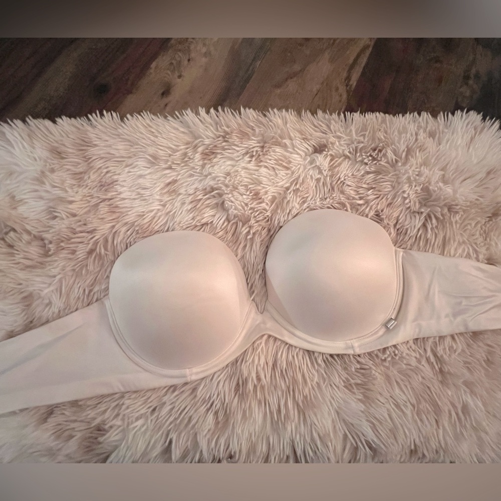36D multi way Victoria secret strapless bra